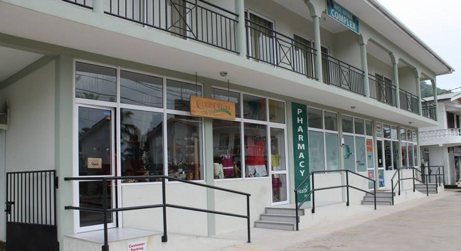 CENTRAL SELF-CATERING APARTMENTS - Mahé